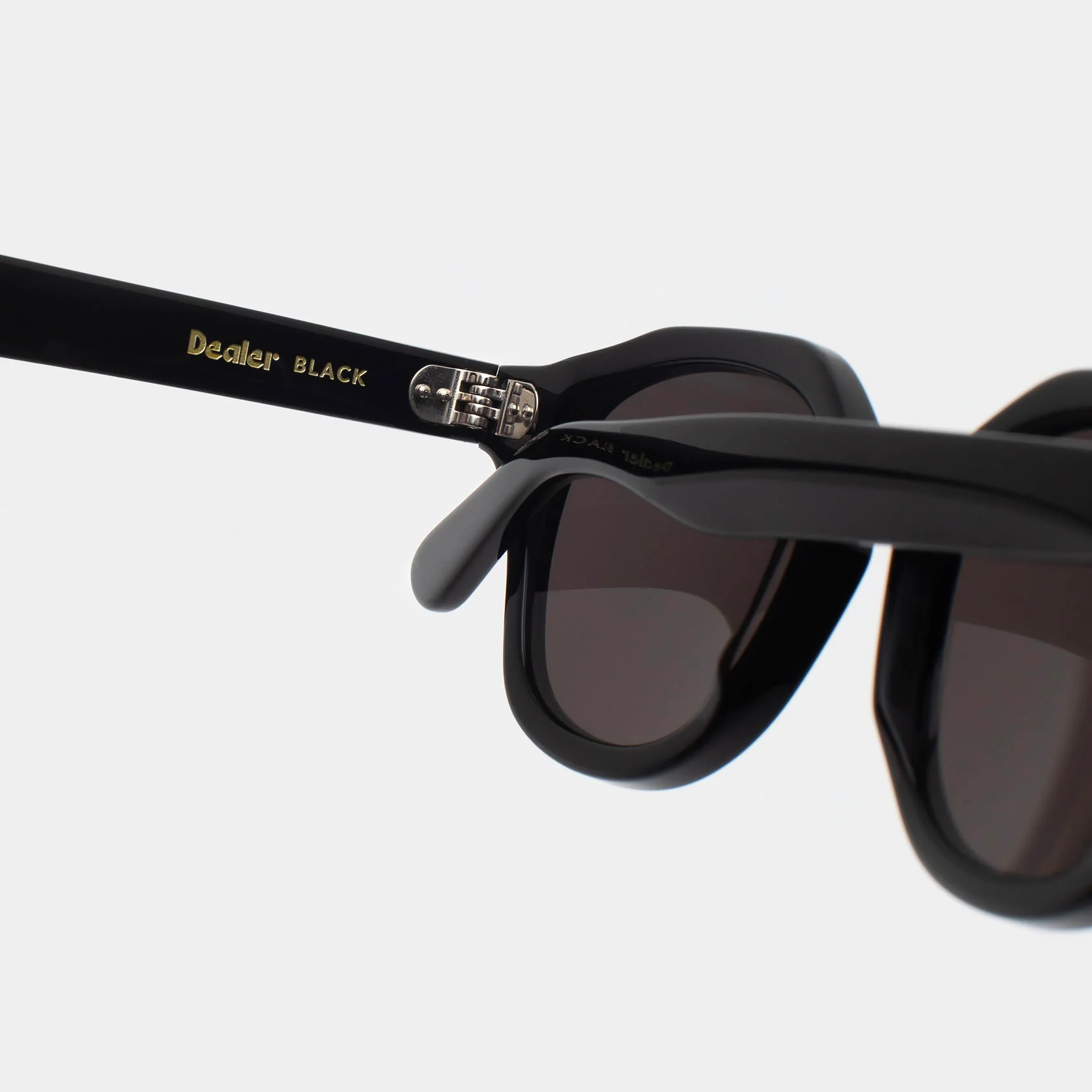 Dealer - Image 18